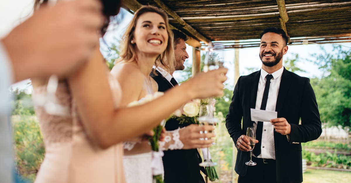 Wedding Readings to Entertain Your Guests 